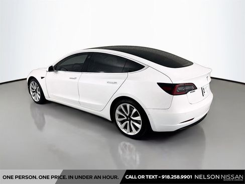 Used 2020 Tesla Model 3 Standard Range RWD image 7