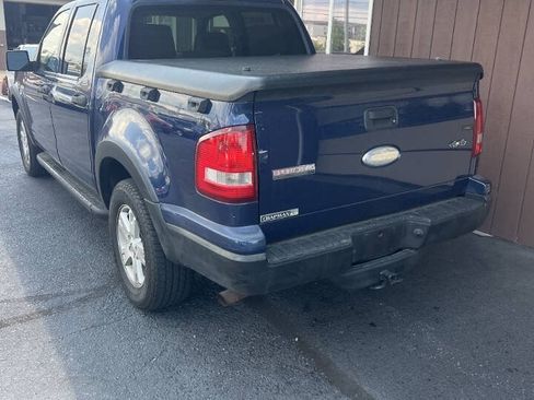 Used 2007 Ford Explorer Sport Trac XLT AWD/4WD image 3