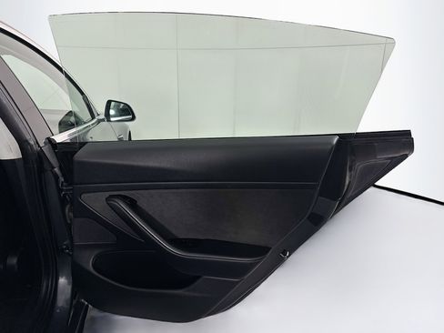 Used 2020 Tesla Model 3 Long Range image 28