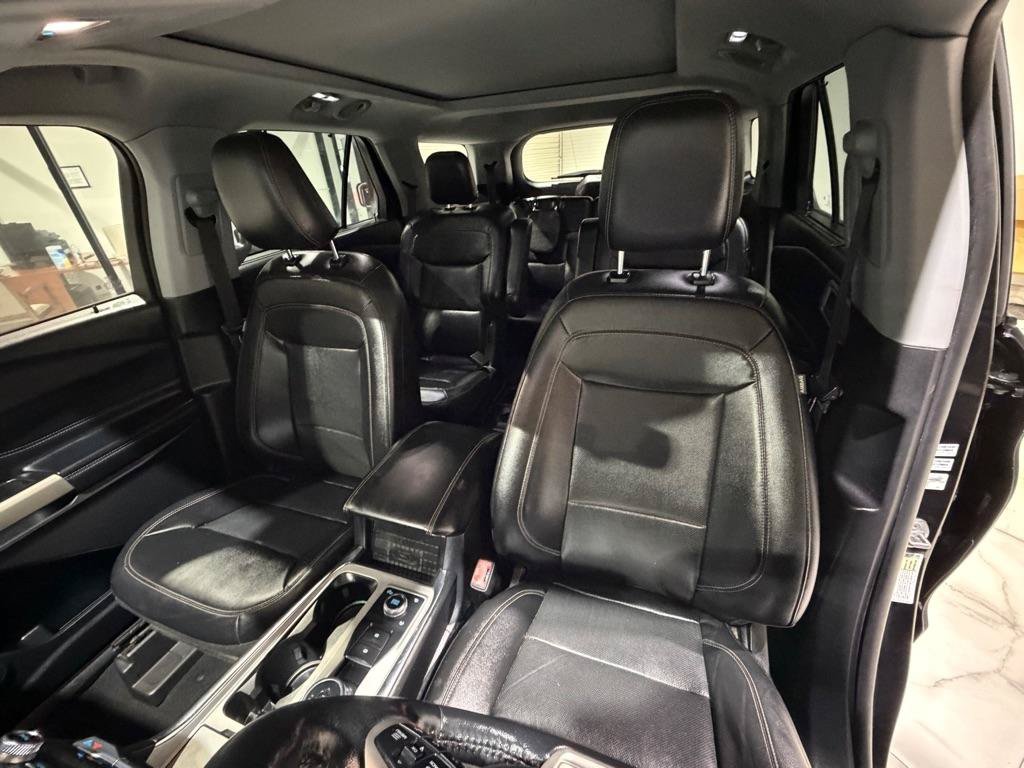 Used 2021 Ford Explorer Limited w/ Equipment Group 301A AWD/4WD image 18
