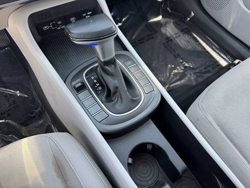 Used 2024 Hyundai Kona SEL FWD image 23