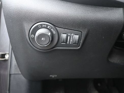 Used 2024 Jeep Compass Latitude AWD/4WD image 13