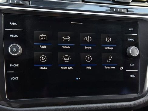 Used 2022 Volkswagen Tiguan SE AWD/4WD image 14
