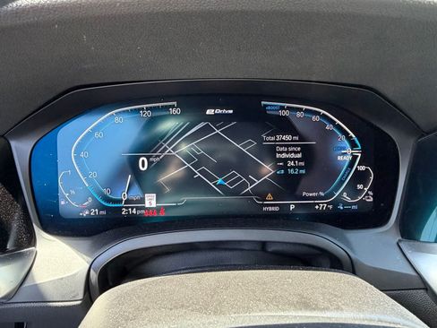 Used 2022 BMW 330e w/ Driving Assistance Package RWD image 7