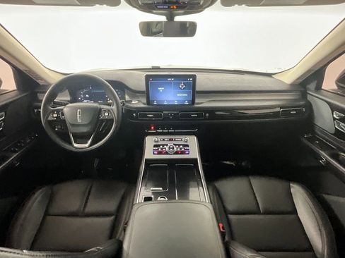 Certified 2023 Lincoln Aviator 2WD w/ Premium Package image 10