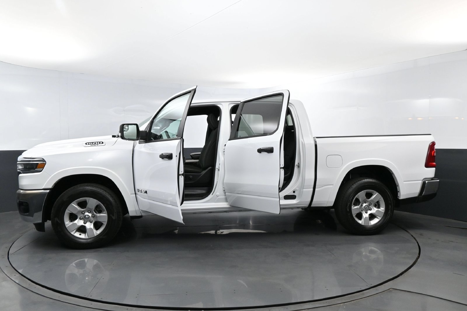 Used 2025 RAM 1500 Big Horn AWD/4WD image 27