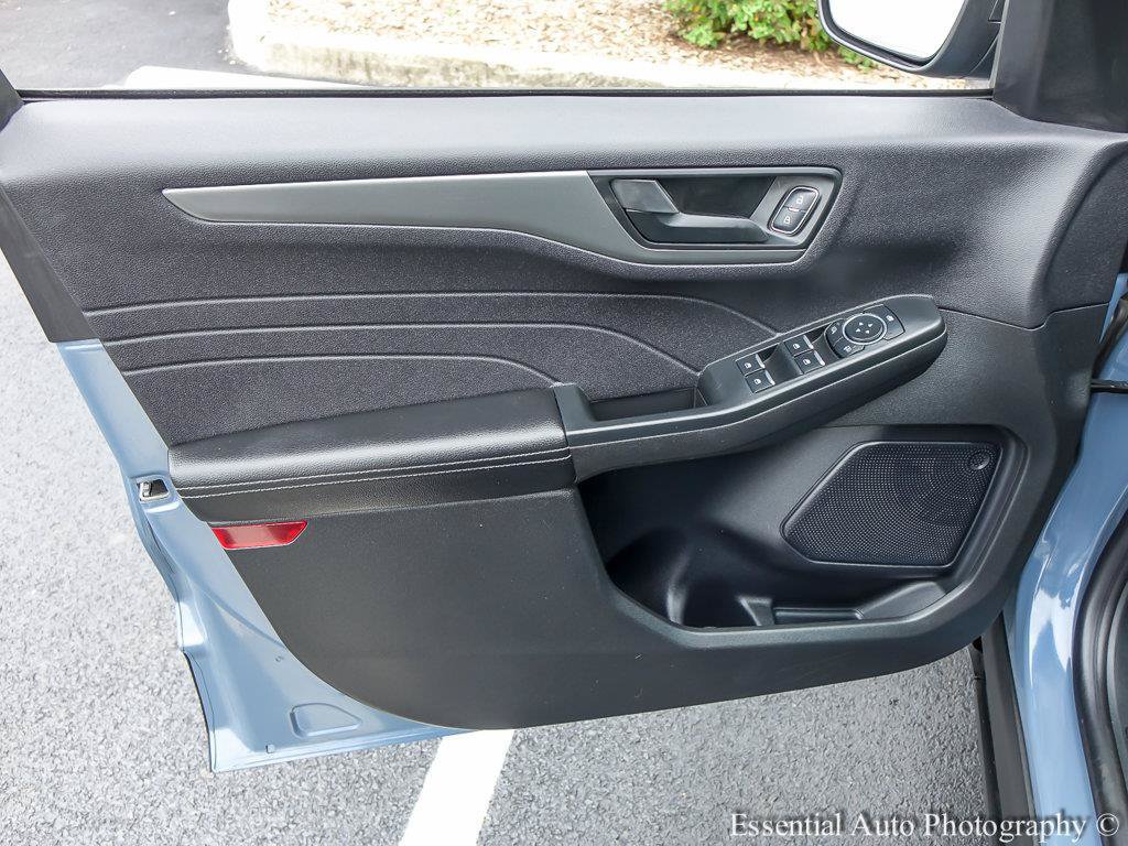 Used 2025 Ford Escape Active FWD image 21