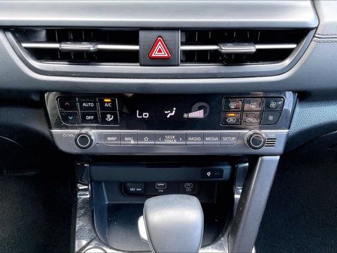 Used 2024 Kia Seltos SX AWD/4WD image 32