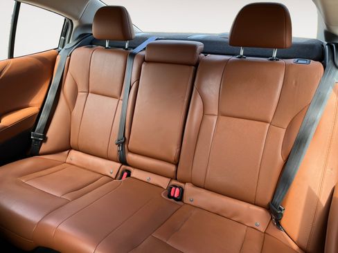 Used 2022 Subaru Legacy Touring XT w/ Popular Package #3 image 16