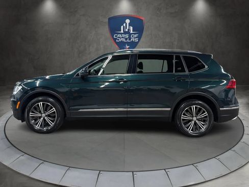 Used 2018 Volkswagen Tiguan SEL FWD image 2