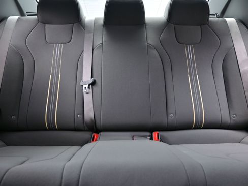 Certified 2025 Hyundai Elantra Sport FWD image 15