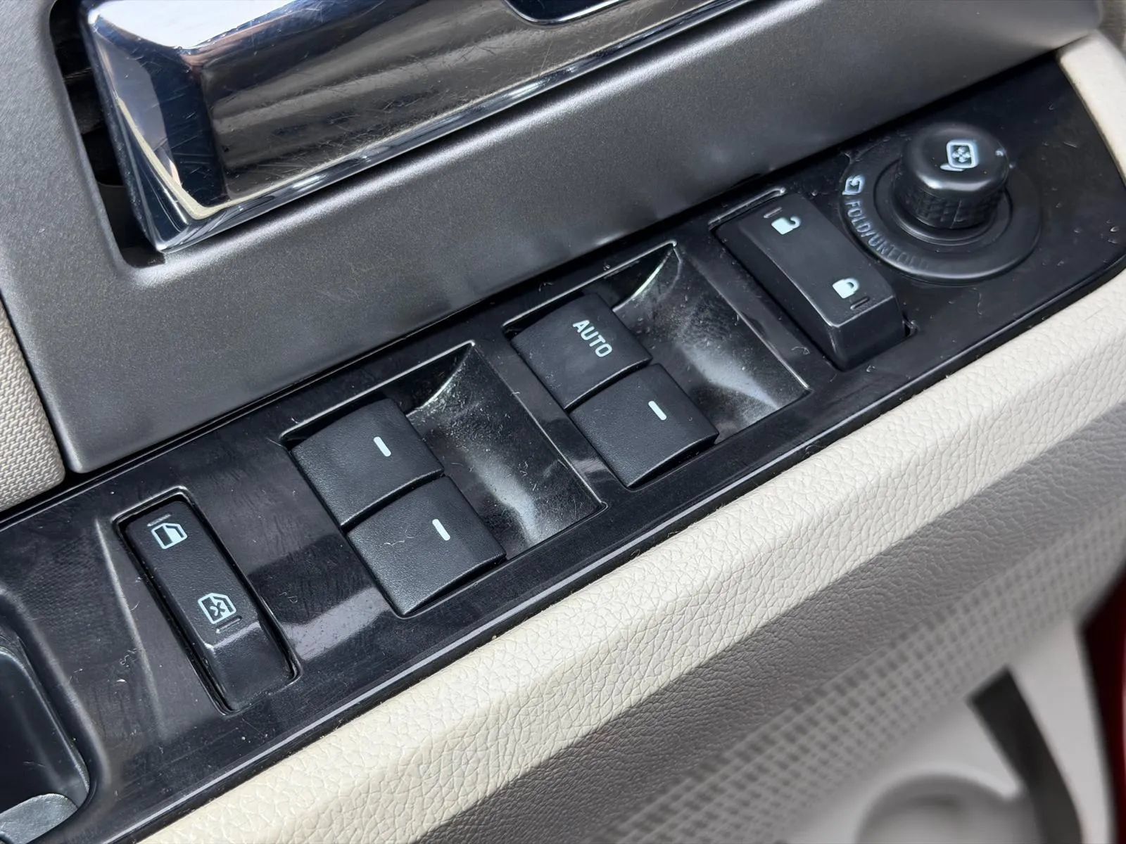 Used 2013 Ford Expedition Limited RWD image 30