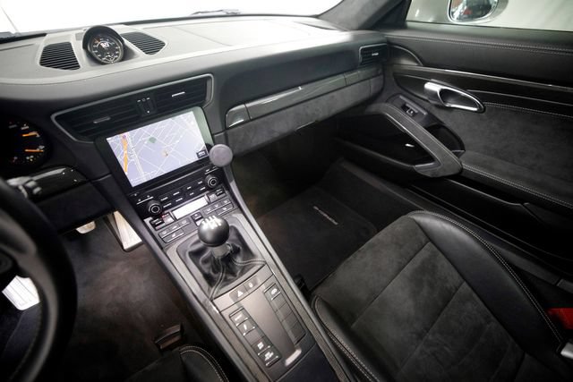 Used 2018 Porsche 911 GT3 RWD image 8