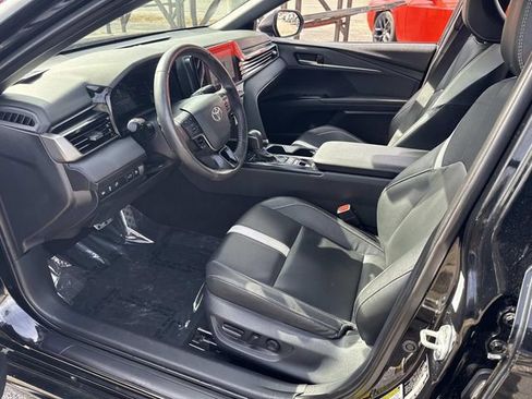 Used 2025 Toyota Camry SE w/ Convenience Package FWD image 20