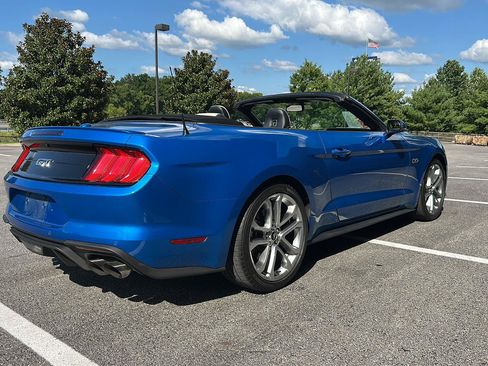Used 2019 Ford Mustang GT Premium RWD image 5