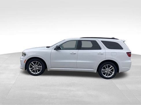Used 2024 Dodge Durango GT image 2