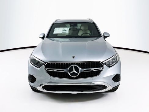 New 2026 Mercedes-Benz GLC 300 image 2
