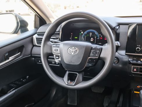 Used 2026 Toyota Camry LE FWD image 17