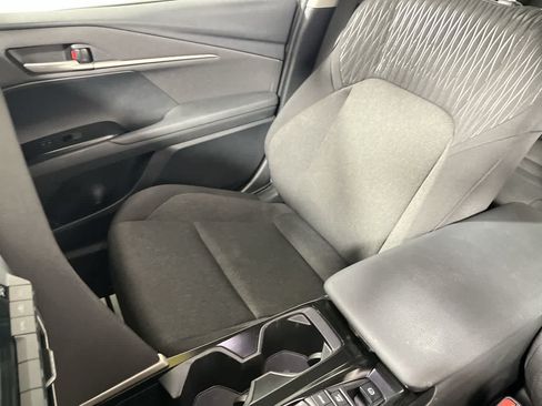 Used 2025 Toyota Camry LE FWD image 25