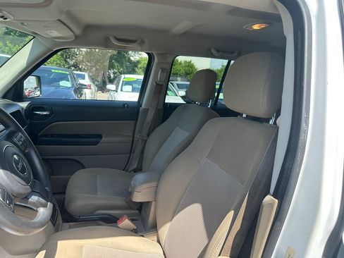 Used 2014 Jeep Patriot Sport FWD image 10