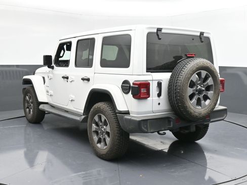 Used 2019 Jeep Wrangler Unlimited Sahara image 6
