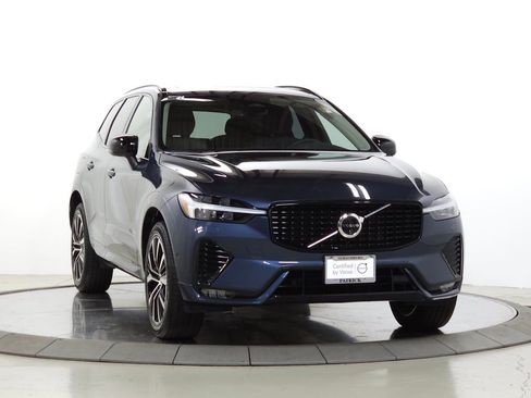 Certified 2025 Volvo XC60 B5 Plus AWD/4WD image 1
