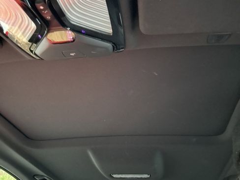 Used 2021 BMW 530i w/ M Sport Package image 22