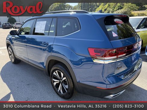 Certified 2025 Volkswagen Atlas SE image 7