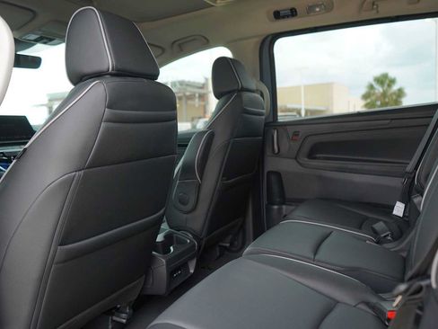 Certified 2026 Honda Odyssey Elite image 13