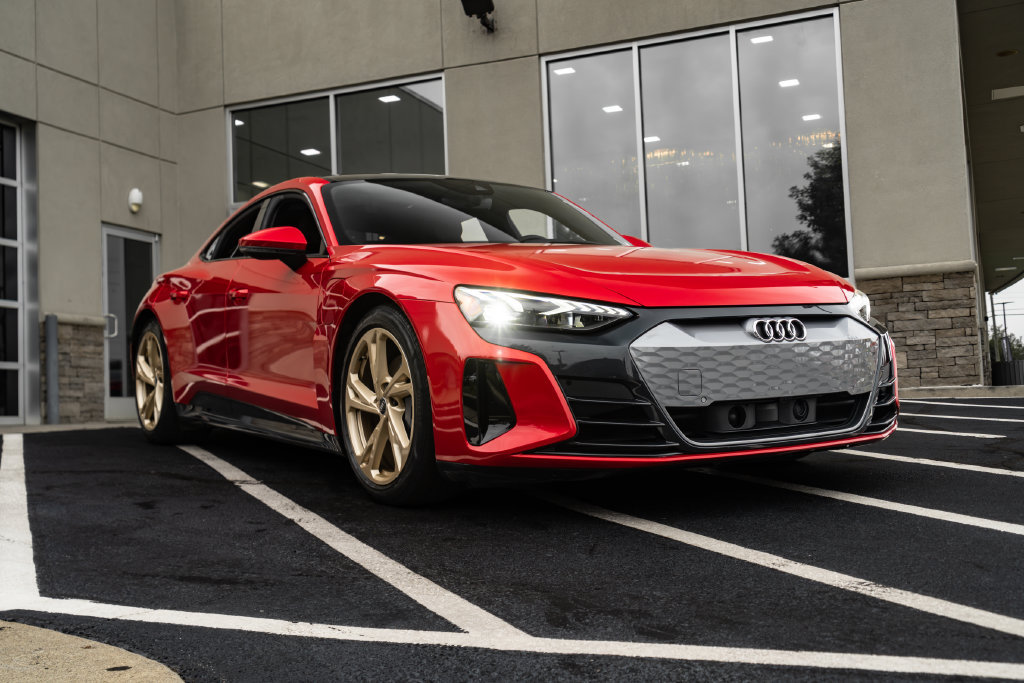 Used 2022 Audi e-tron GT Premium Plus AWD/4WD image 6