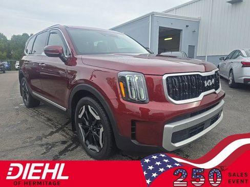 Certified 2023 Kia Telluride EX w/ EX Captain's Chair Package AWD/4WD image 1
