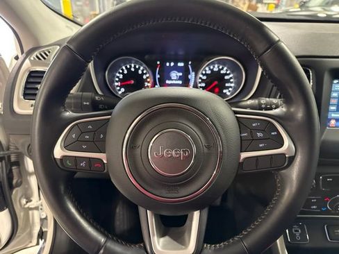 Used 2020 Jeep Compass Latitude FWD image 8