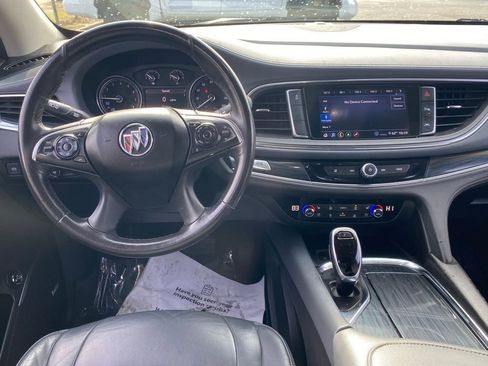 Used 2020 Buick Enclave Premium w/ Sun and Sites Package image 10