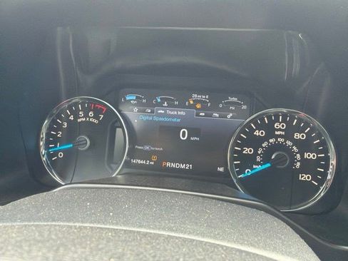 Used 2016 Ford F150 Platinum w/ Max Trailer Tow Package AWD/4WD image 16