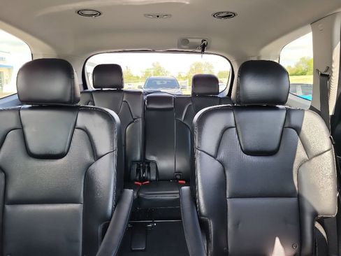 Used 2024 Kia Telluride S FWD image 10