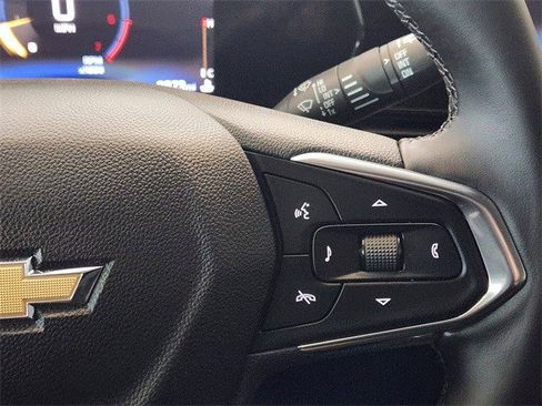 Certified 2025 Chevrolet Trax LT w/ Driver Confidence Package image 17