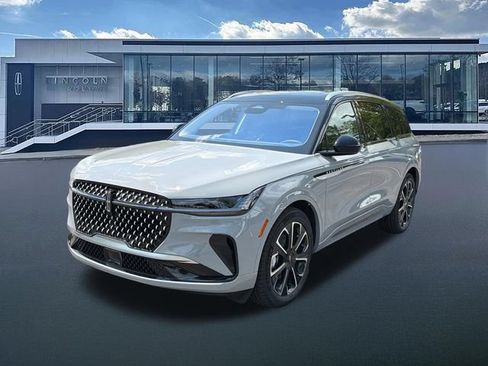 New 2026 Lincoln Nautilus Reserve AWD/4WD image 3