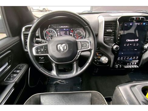 Used 2023 RAM 1500 Laramie AWD/4WD image 5