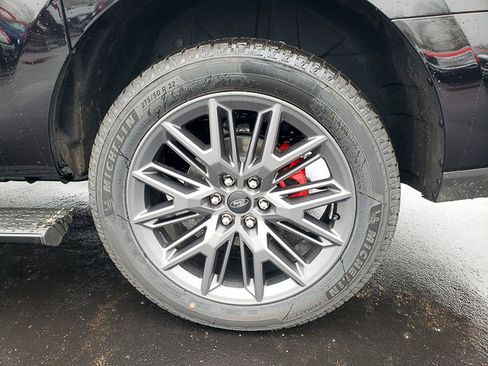 New 2025 Ford Expedition Max Platinum image 15