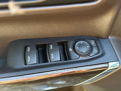 Used 2021 Chevrolet Silverado 1500 RST w/ Convenience Package II AWD/4WD image 23