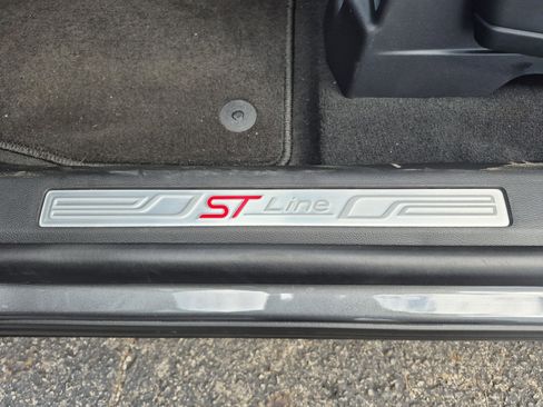 New 2026 Ford Explorer ST-Line image 13