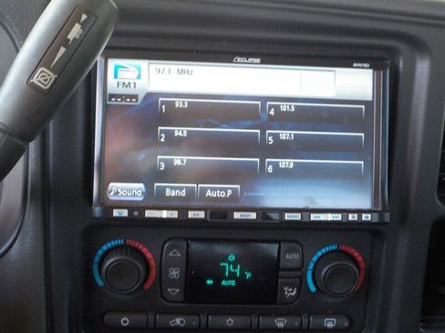 Used 2005 GMC Sierra 3500 SLE w/ Heavy-Duty Power Package image 27