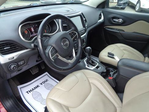 Used 2017 Jeep Cherokee Limited image 28