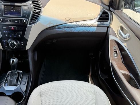 Used 2017 Hyundai Santa Fe Sport FWD image 15