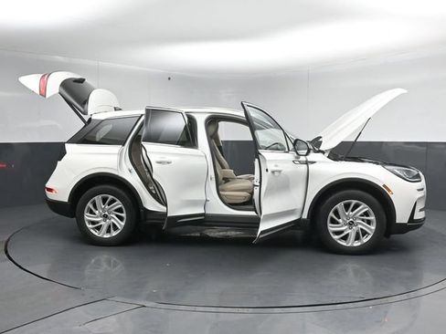 Used 2023 Lincoln Corsair AWD image 55
