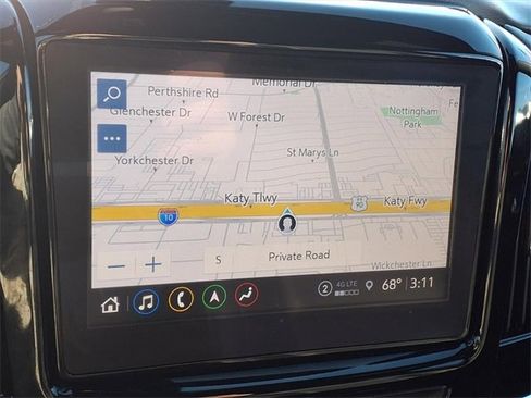 Used 2023 Chevrolet Traverse RS image 18