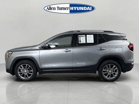 Used 2024 GMC Terrain SLT AWD/4WD image 5