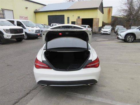 Used 2018 Mercedes-Benz CLA 250 4MATIC image 5