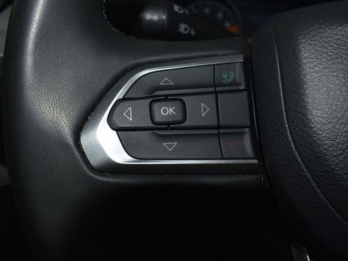 Used 2024 Jeep Compass Limited image 17