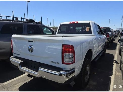 Used 2021 RAM 2500 Big Horn AWD/4WD image 2